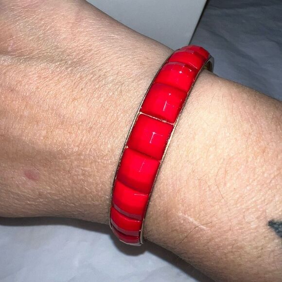 Vintage Gold Tone and Faceted Red Bead Bangle Bracelet - Picture 1 of 8
